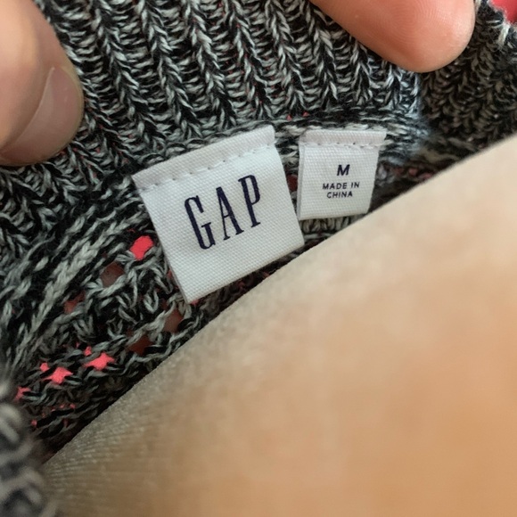 Gap brand tank top, black with some white - Picture 3 of 6